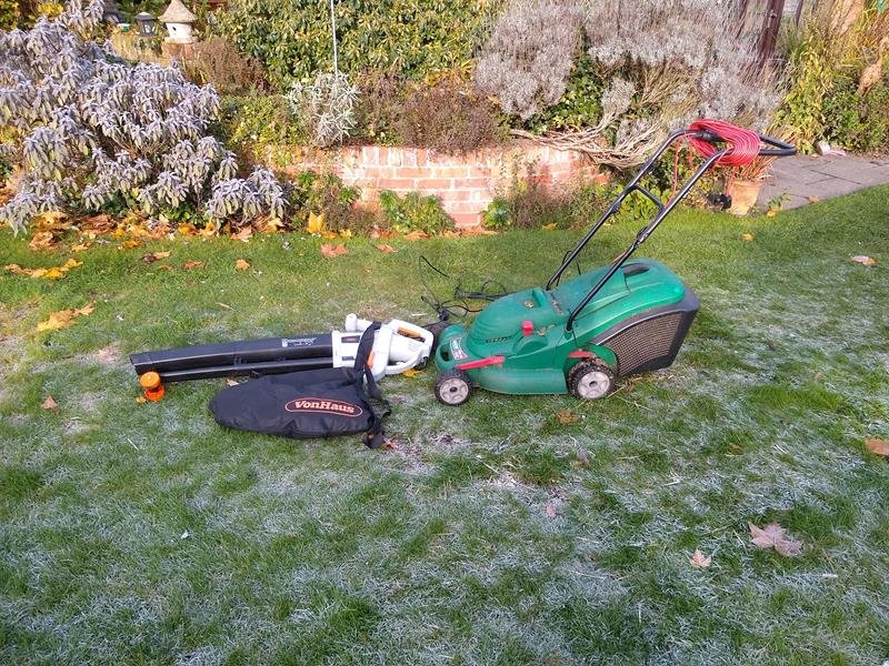 Von Haus Leaf Mulcher vs Qualcast Rotary Lawnmower